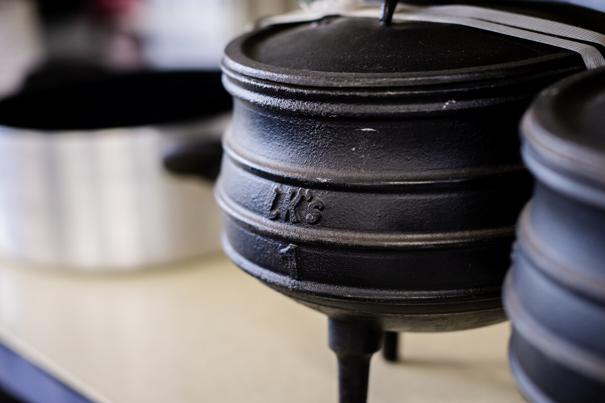 Cast-iron potjie pots